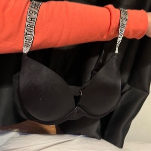 Brand New VS Bra
